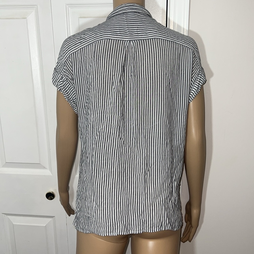 Velvet Heart Striped Button down Top - Picture 3 of 6